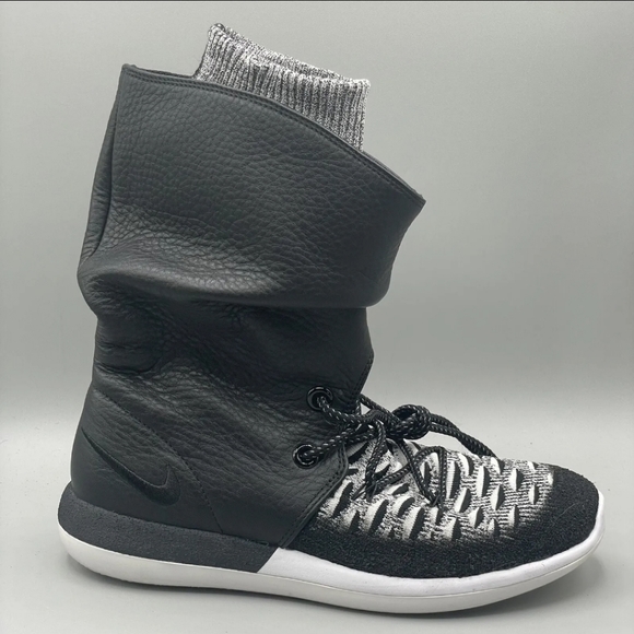 Nike Womens Roshe 2 Hi Flyknit Black White Sneakerboots 861708-002 Size 7.5 - Picture 5 of 11